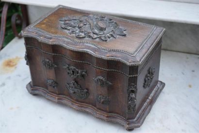 Boîte à thé. Epoque Louis Philippe.					...