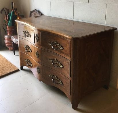Commode d'époque Louis XV 
En placage de...