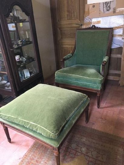 Chaise longue en bois naturel style Louis...
