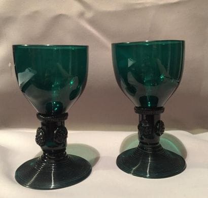 Suite de quatre rohmer en verre, XIXe siècle...