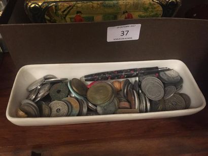 Lot de pièces.											