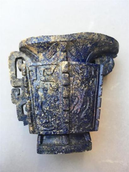 Vase couvert en lapis lazuli
Chine, XIXe,...