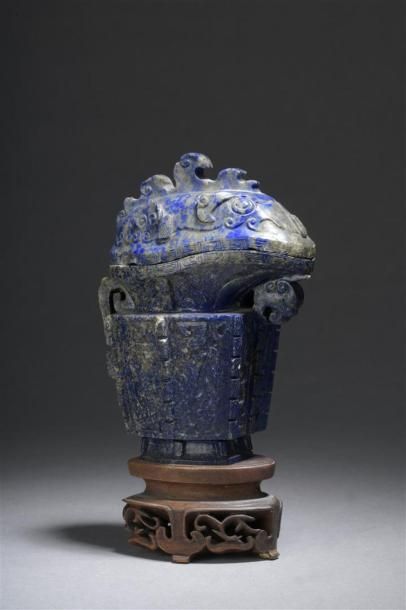 Vase couvert en lapis lazuli
Chine, XIXe,...