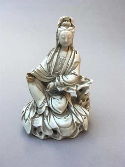GUANYIN en porcelaine blanc de Chine
Chine,...