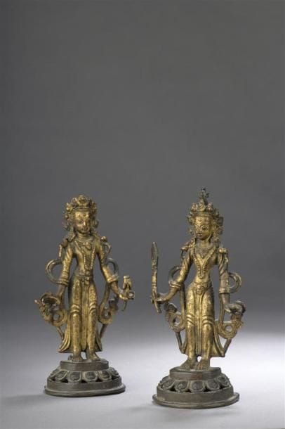 DEUX STATUETTES de bodhisattva en bronze...