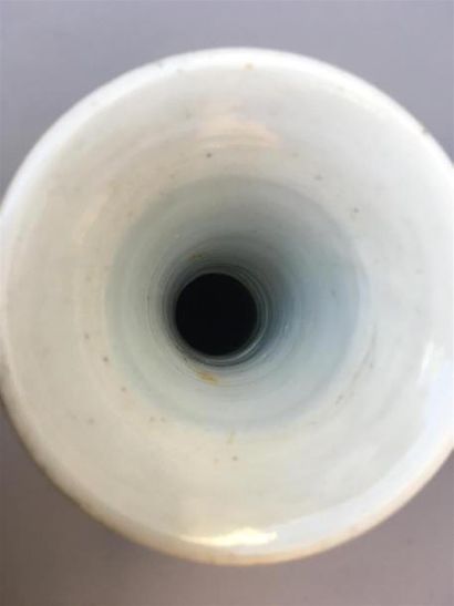 Vase triple gourde en porcelaine bleu blanc...