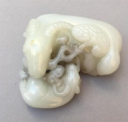Groupe en jade blanc sculpté
Chine
Représentant...