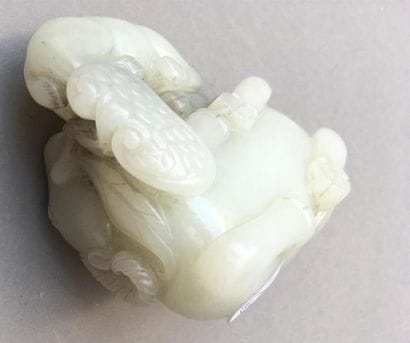 Groupe en jade blanc sculpté
Chine
Représentant...