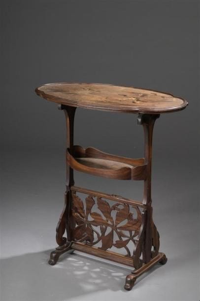 Émile GALLÉ (1846-1904)
Table d'appoint
En...