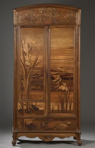 Émile GALLÉ (1846-1904)
Armoire aux Ombelles
En...