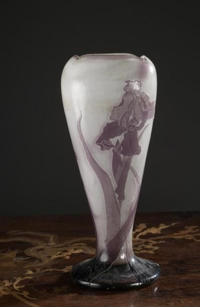 Émile GALLÉ (1846-1904)
Vase à l'Iris des...