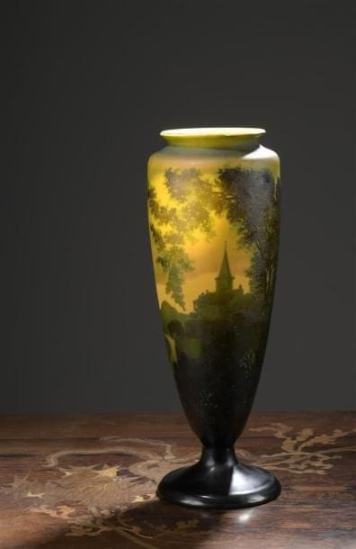 Émile GALLÉ (1846-1904)
Grand vase à l'église
Épreuve...