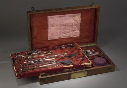 Coffret de chirurgien en acajou, milieu du...