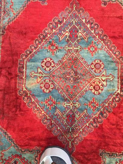 Tapis, Smyrne, début XXe siècle
Fond rouge...