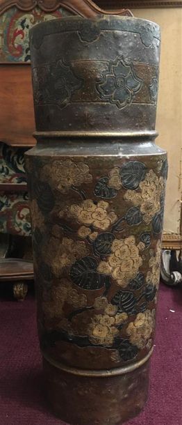 CHAPLET Ernest (1835-1909)
Grand vase cylindrique...