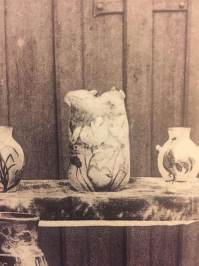 DAUM
Vase ovoïde allongé à pointes étirées...