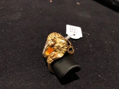 Bague en or jaune 18K (750 ) formant un bélier...