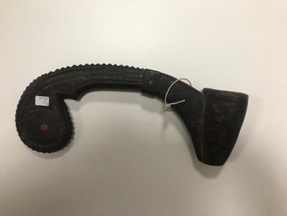 Lot including :
Bronze horse
Wooden spoon...