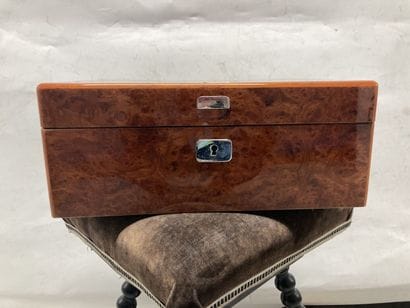 LEMAIRE in Paris
Cigar box in burr wood