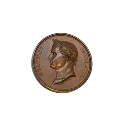 Lot of coins and currency including:
-7 medals...