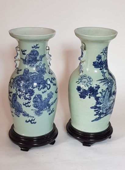 CHINA Republic
Pair of blue and white porcelain...