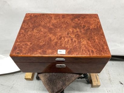 LEMAIRE in Paris
Cigar box in burr wood