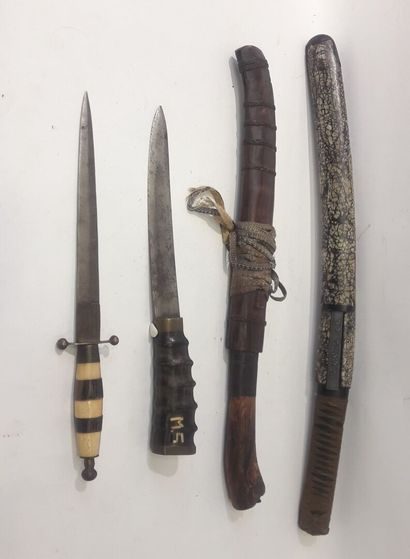 JAPAN Wakisachi with its knife (tsuba missing)...