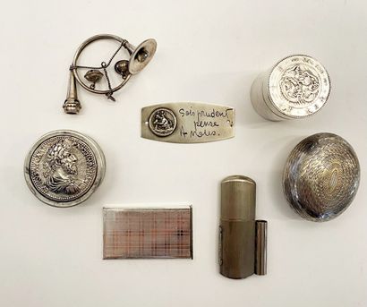 Set of silver plated objects: 3 boxes, 2...