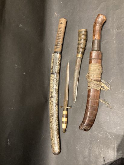 JAPAN Wakisachi with its knife (tsuba missing)...
