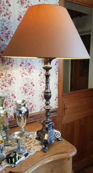 Pique-cierge in silver plated metal decorated...