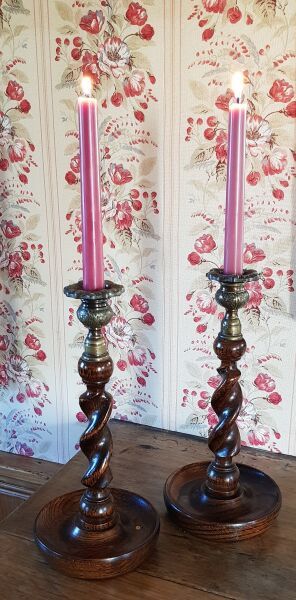 Pair of torches in turned wood, twisted shaft,...