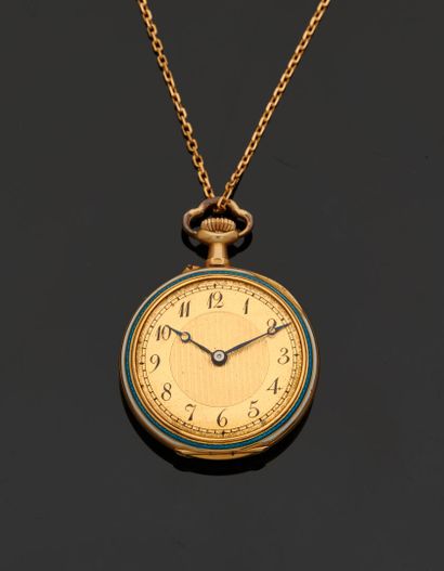 Montre de col en or jaune 18K 750‰, de forme...
