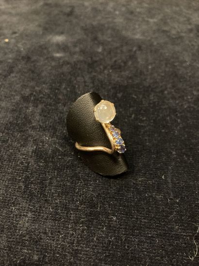 Bague duchesse en or jaune 18K 750‰, sertie...