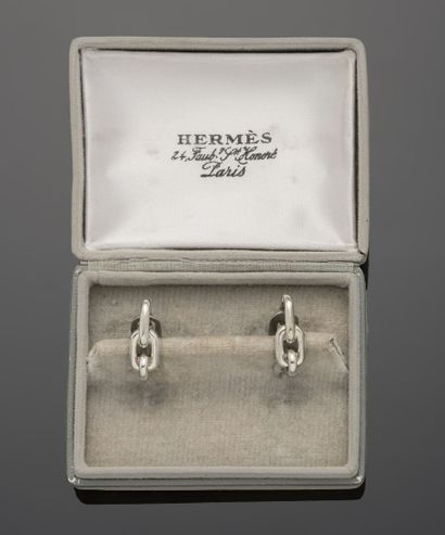 HERMÈS
Boutons de manchette en argent 1er...