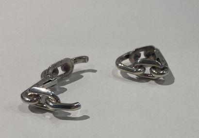 HERMÈS
Boutons de manchette en argent 1er...