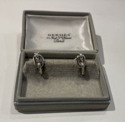 HERMÈS
Boutons de manchette en argent 1er...