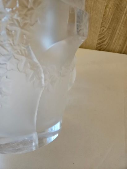 LALIQUE
Bacchante vase in molded and pressed...