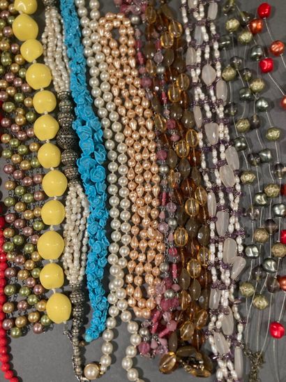 Set of costume jewelry