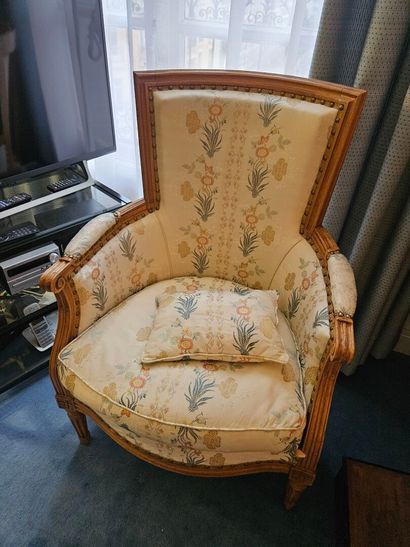 Louis XVI-style molded natural wood Bergère...