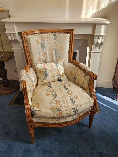 Louis XVI-style molded natural wood Bergère...