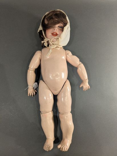 Baby Caractère
Porcelain head debossed with...