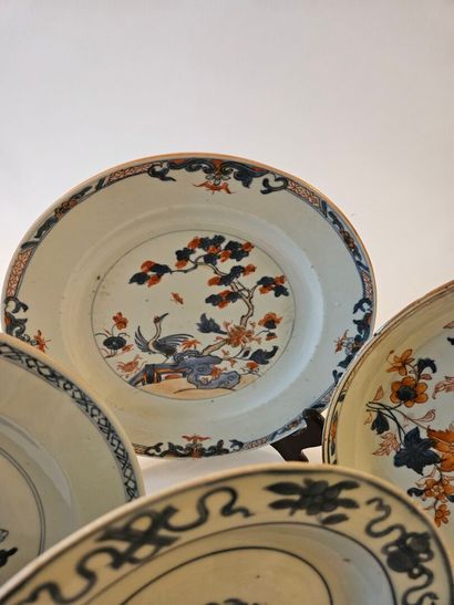 CHINA and JAPAN
Set of five porcelain plates...