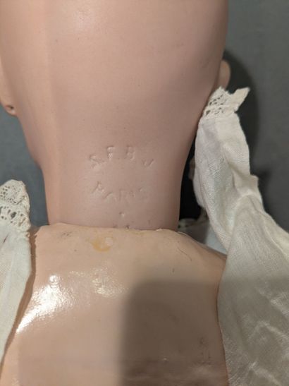 Porcelain doll, head marked SFBJ Paris T.11,...