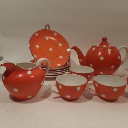 SARREGUEMINES
Tea service part

LOT SOLD...