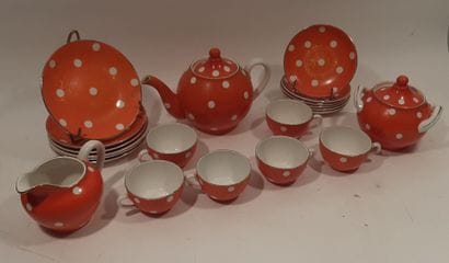 SARREGUEMINES
Tea service part

LOT SOLD...