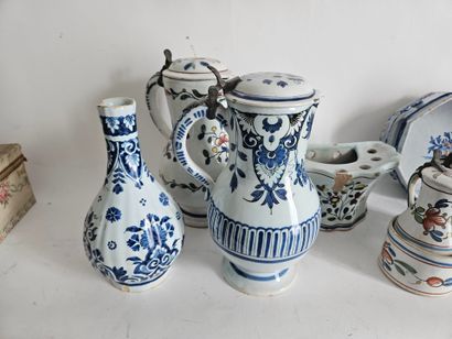 SINCENY
Earthenware set composed of two covered...