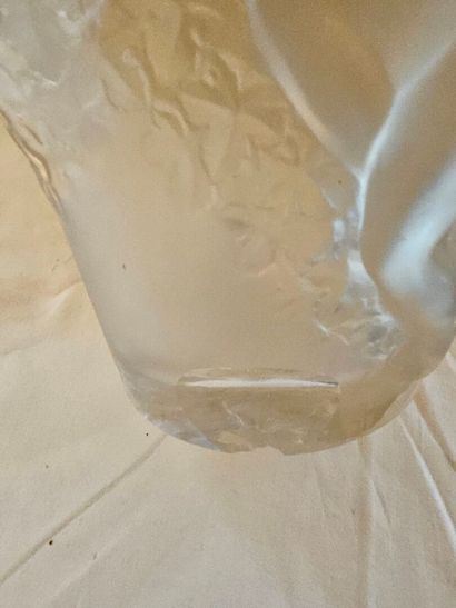 LALIQUE
Bacchante vase in molded and pressed...
