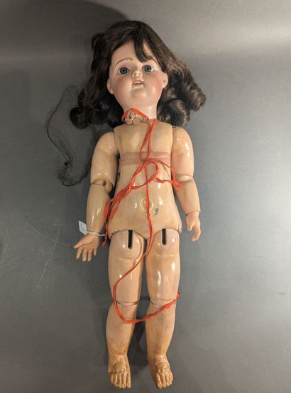 Doll, porcelain head marked DEPOSÉ, fixed...