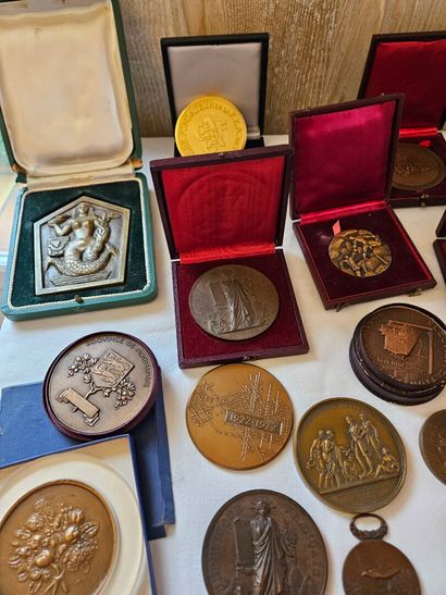 Batch of various commemorative medals and...