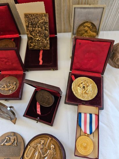 Batch of various commemorative medals and...
